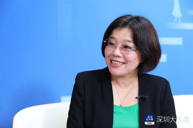 宁革深圳市翠园教育集团总校长,翠园中学校长 郭玉竹本期嘉宾:如果说