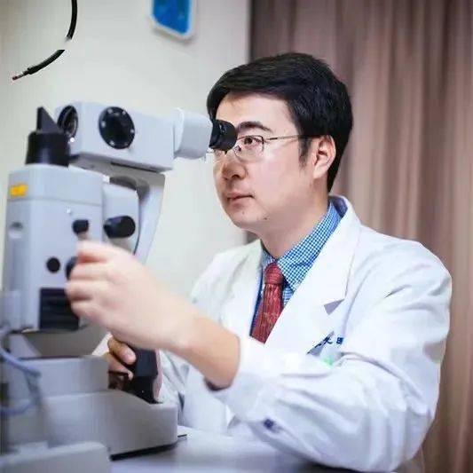 眼科医生:问题出在这儿_黄斑_患者_郑斌