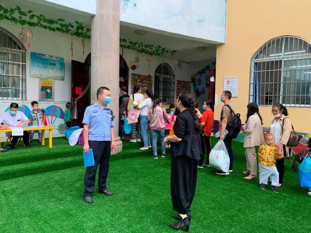 卡子派出所多措并举织密筑牢校园安全防线