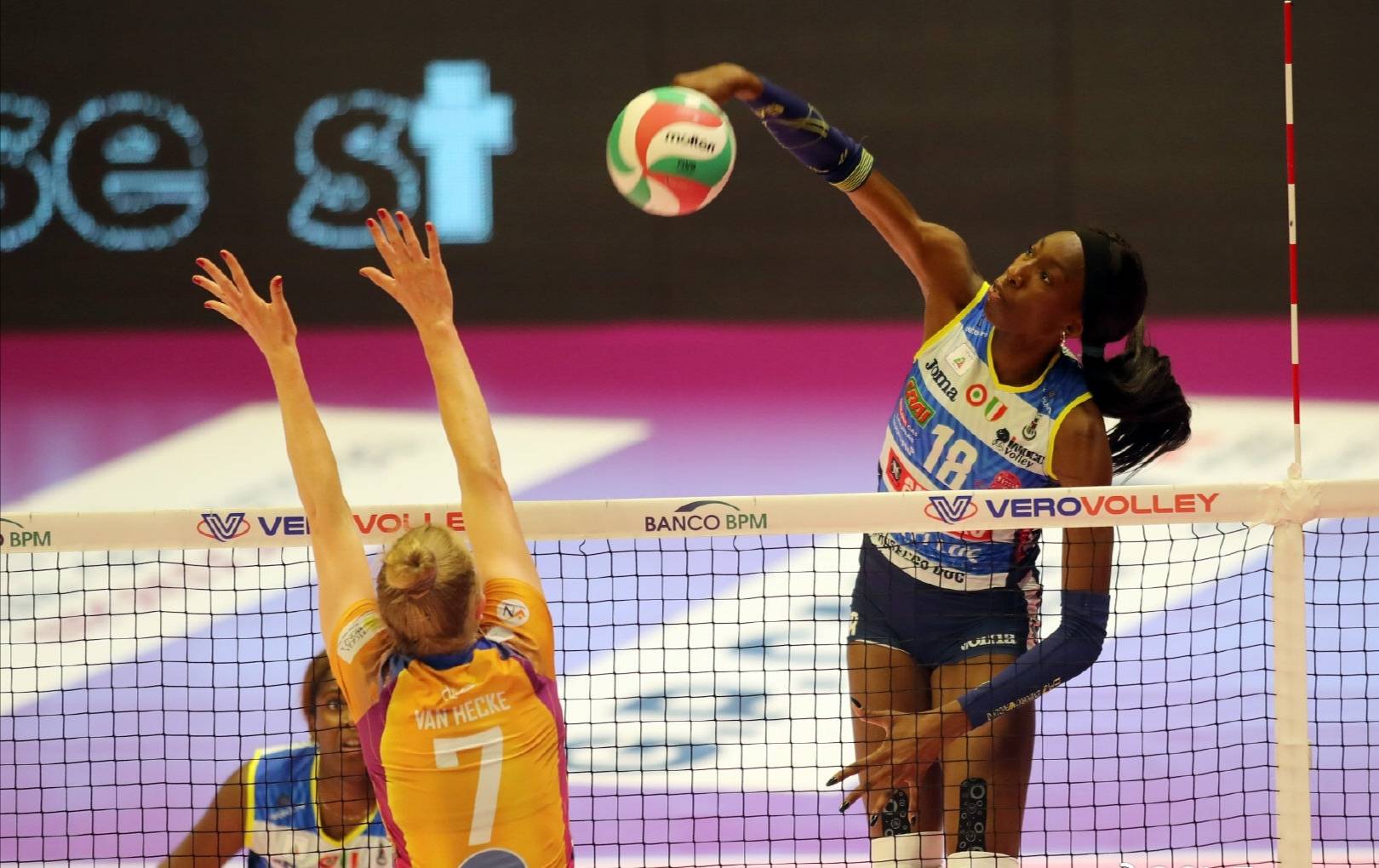 原创俱乐部大满贯除三大赛艾格努成就不输朱婷是中国女排噩梦