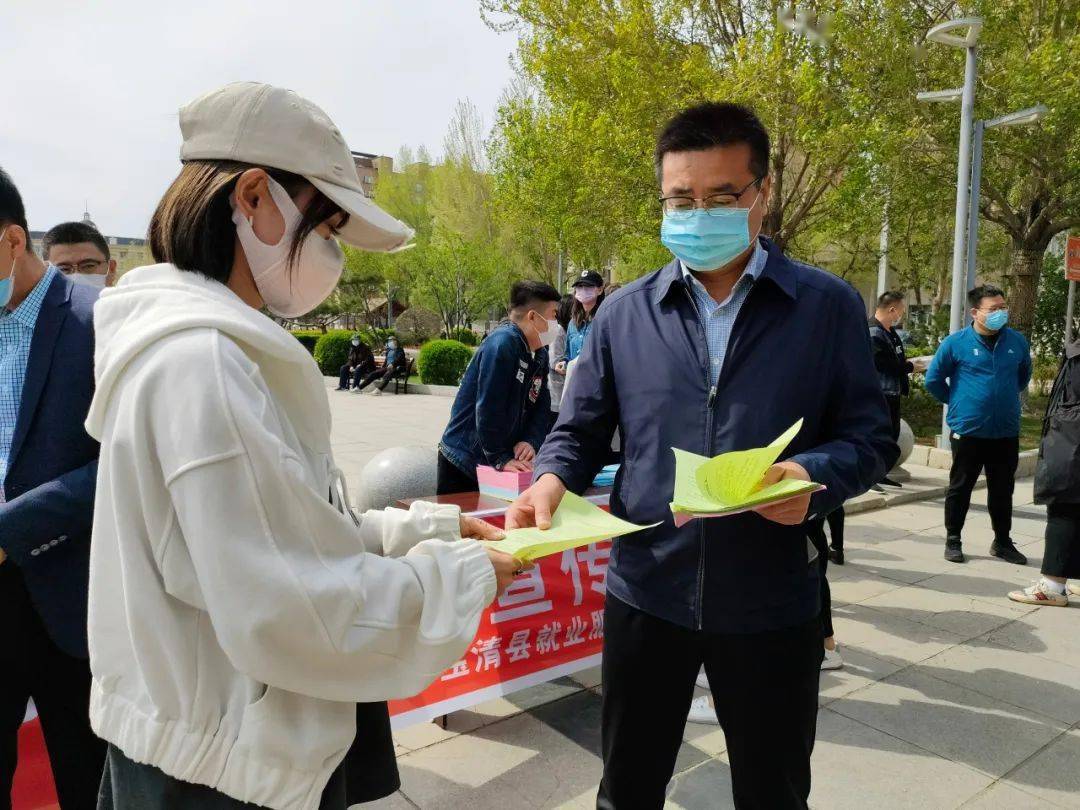 宝清县人力资源和社会保障局 局长 宋然:我们希望通过此次活动来提高