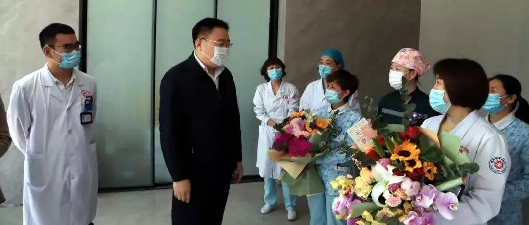 国际护士节，向“白衣战士”致敬！_致敬白衣天使_服务_疫情