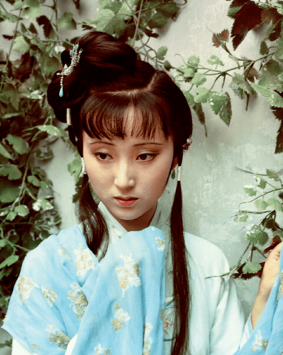 19岁爆红却突然出家3个月后离世她经历了什么