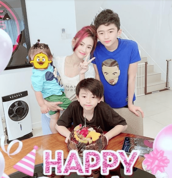 离婚10年,谢霆锋和张柏芝活出了截然不同的人生_生活_事业_孩子