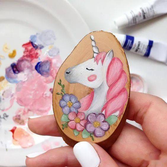 创意彩绘圆木片,增添一份自然美