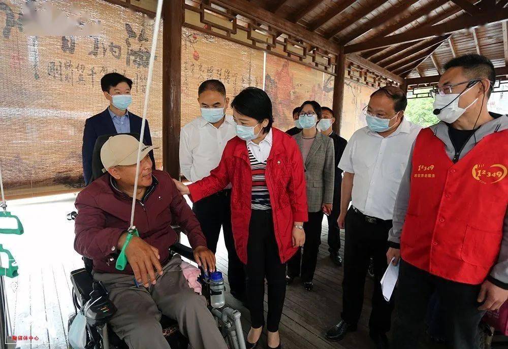 城关镇肖家营社区残疾人之家,骆驼集团塑胶制品有限公司等地,调研谷城