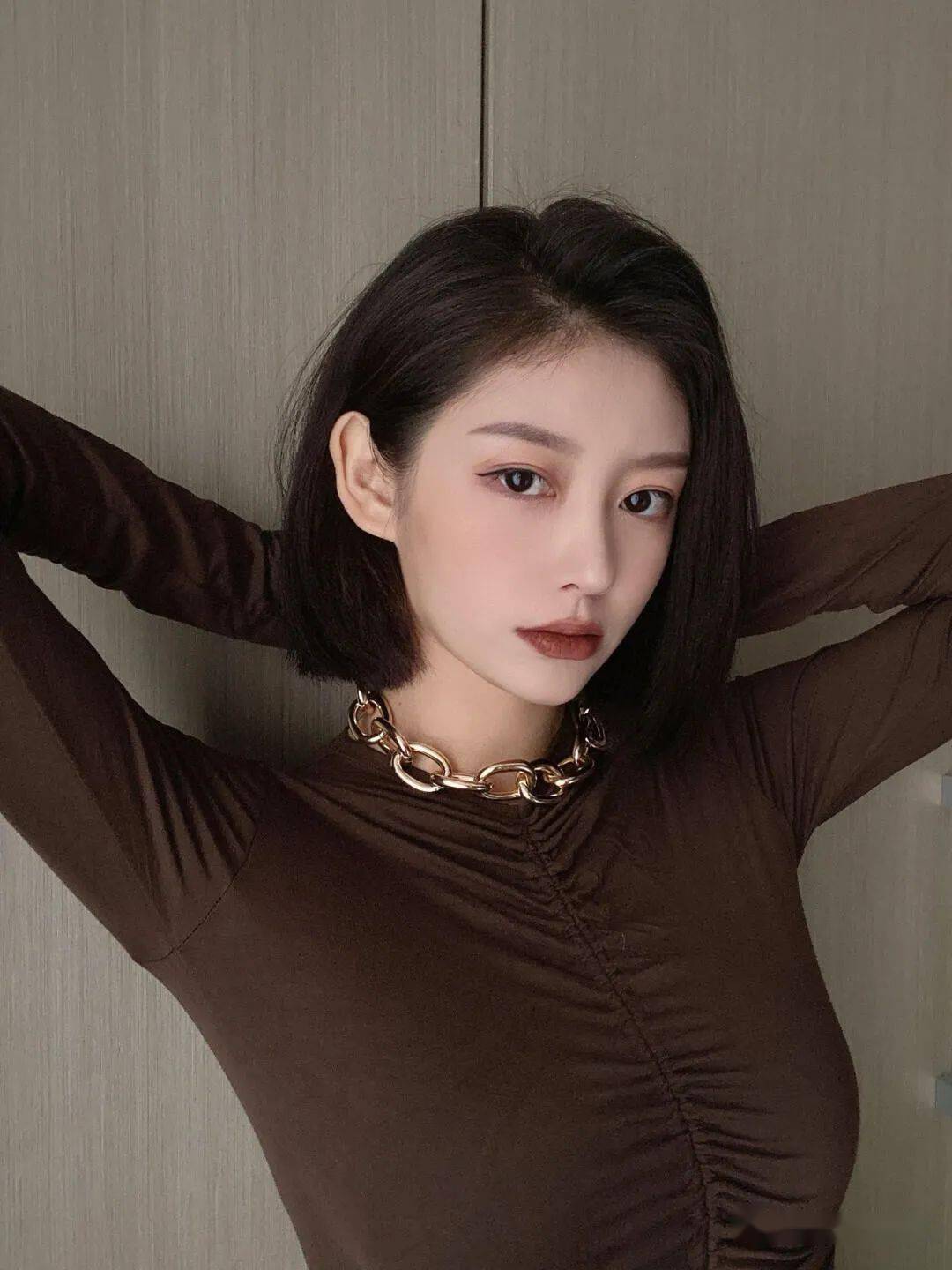 可甜可性感可高冷自然又清纯很减龄的少女感短发衬托出瓜子脸非常的