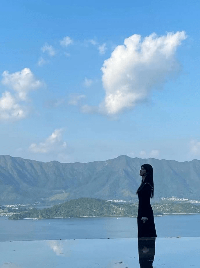 校园优秀毕业生杨心蕊明朝即长路惜取此时心