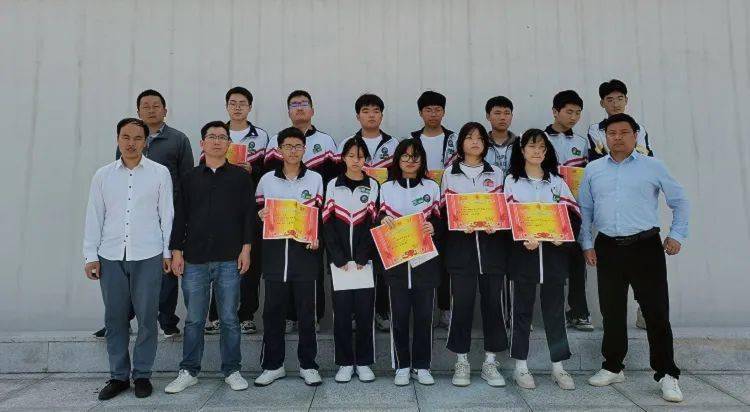 都昌三中高二期中考试总结表彰大会这些学生好样的