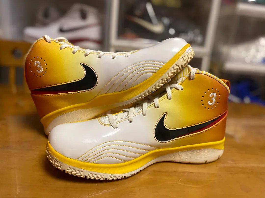 网友分享极少见的kd1收藏还有球星亲签