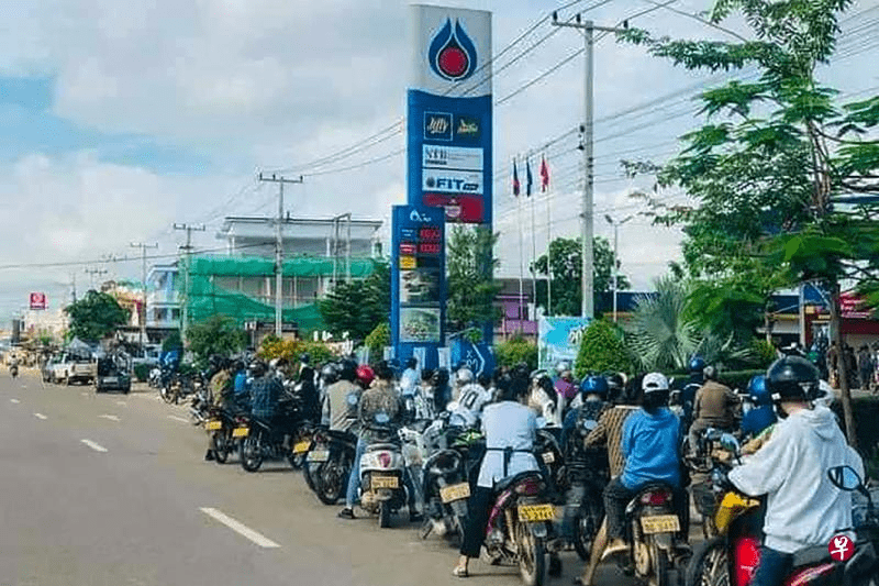 老挝汽油供应或出现短缺，当局吁民众勿恐慌抢购_燃料_石油_路透社