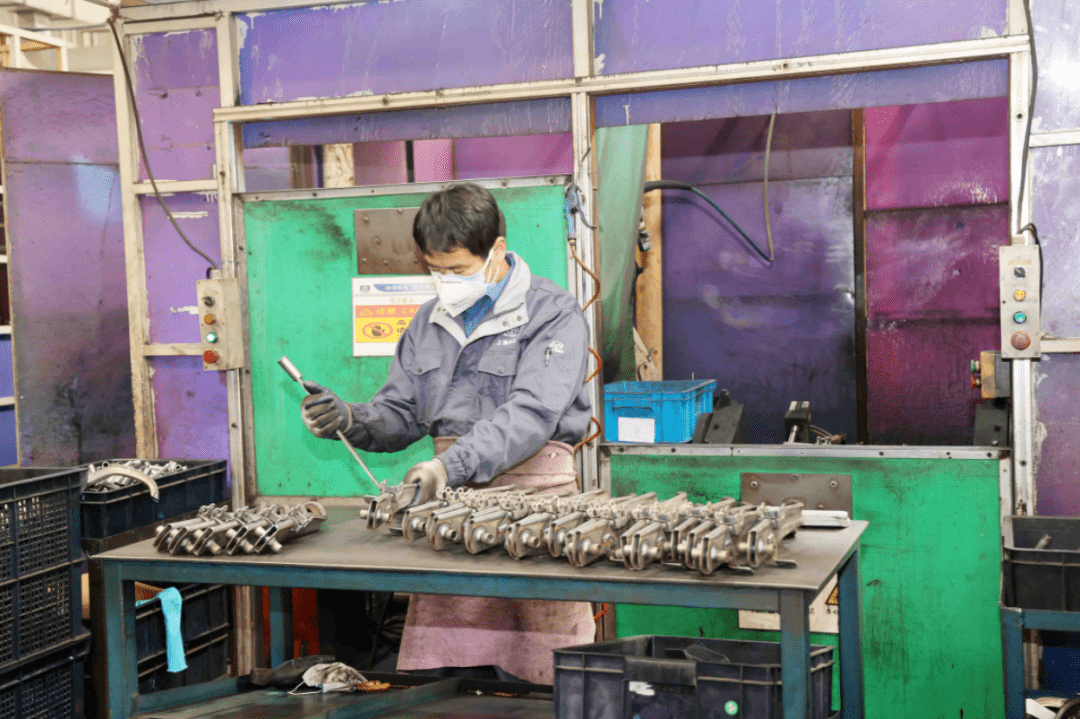 助力汽车产业链畅通朱泾这些地方再次响起久违的机器声