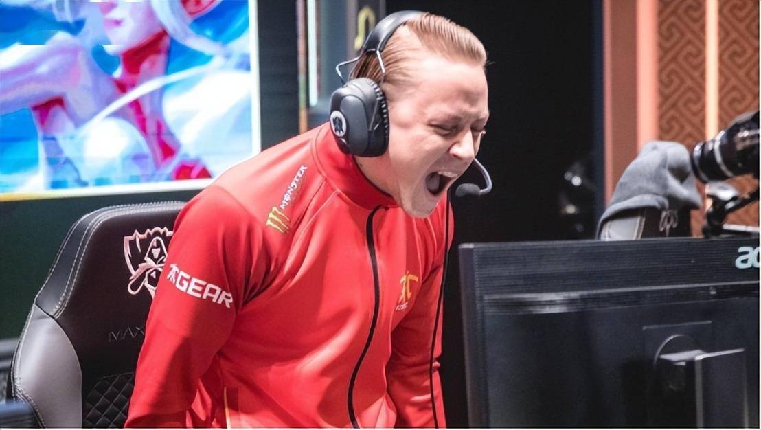 欧成近照曝光,一身纹身触目惊心?网友:我还是喜欢当年那个少年