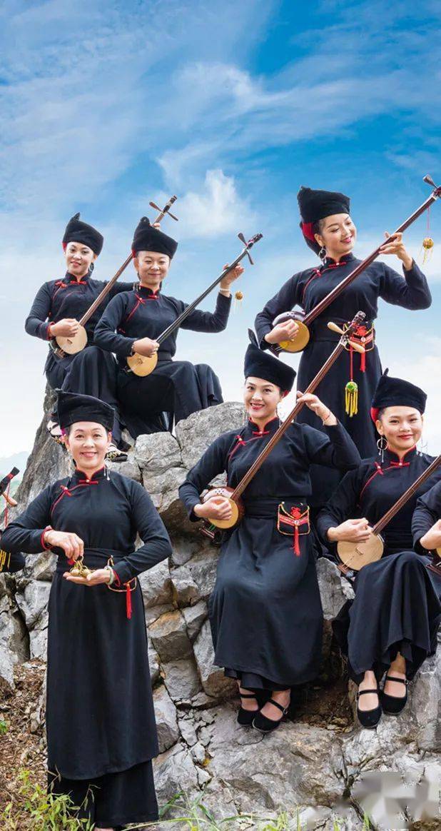 欣赏一下打榔舞听一首大新壮族高腔诗雷弹一曲壮族天琴左江花山