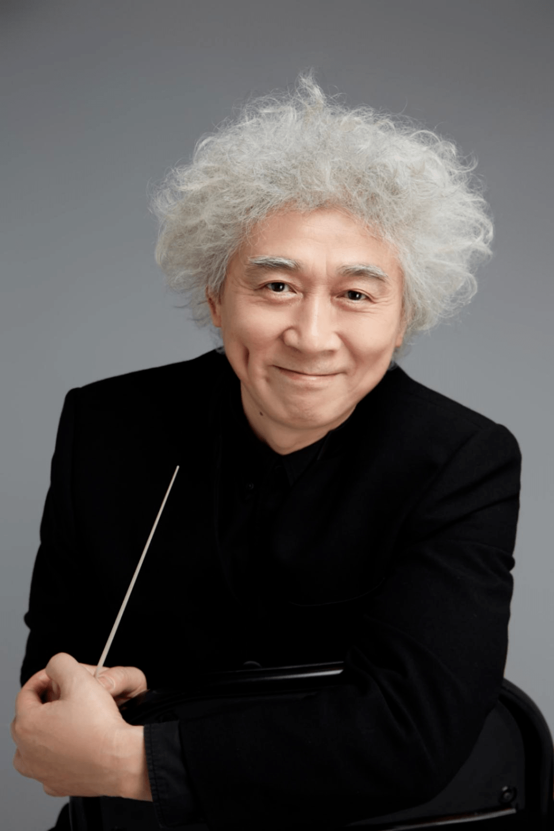 青少年交响乐团/青少年合唱团音乐总监:吕晓一中国指挥学会会员,南京