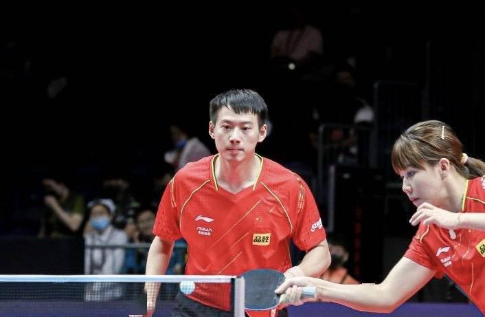 乒联官方给他送祝福,他却已经离开了国家队_周雨_方博_马龙