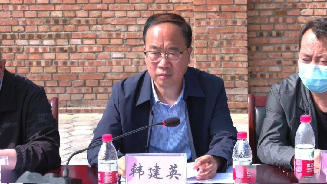 韩建英要求各单位要以此次演练为契机,认真总结本次演练经验,切实提高