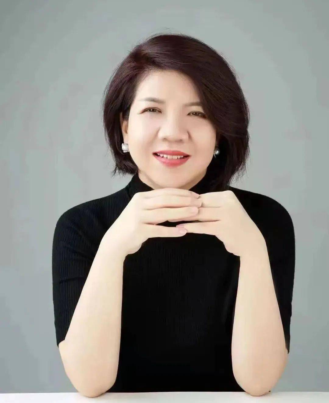 面对投资者的质疑,这位上市led照企女董事长霸气回复!