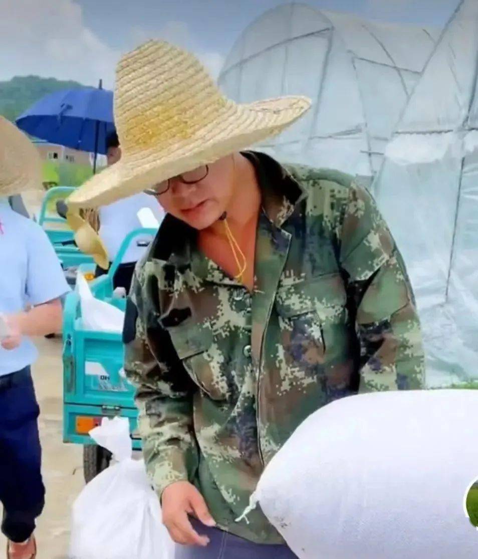 武平草帽哥他还是政协委员