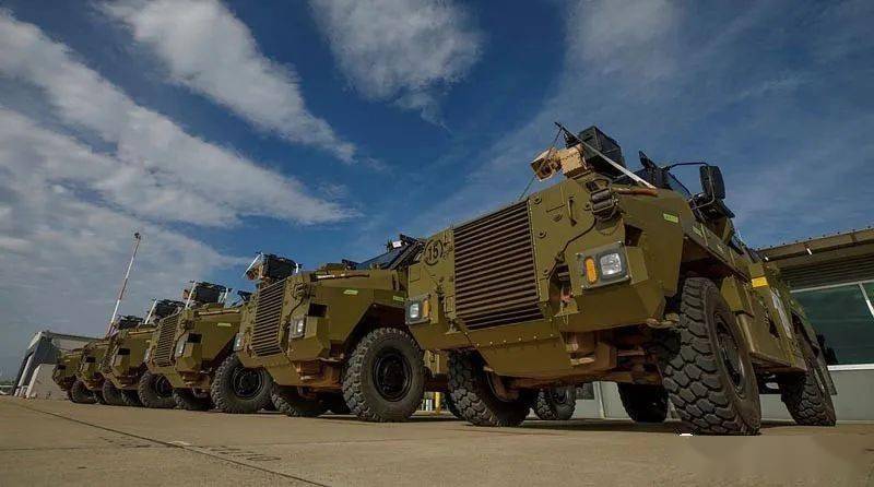 四眼贼援助乌克兰的装甲车说得非常热闹算算价钱更热闹