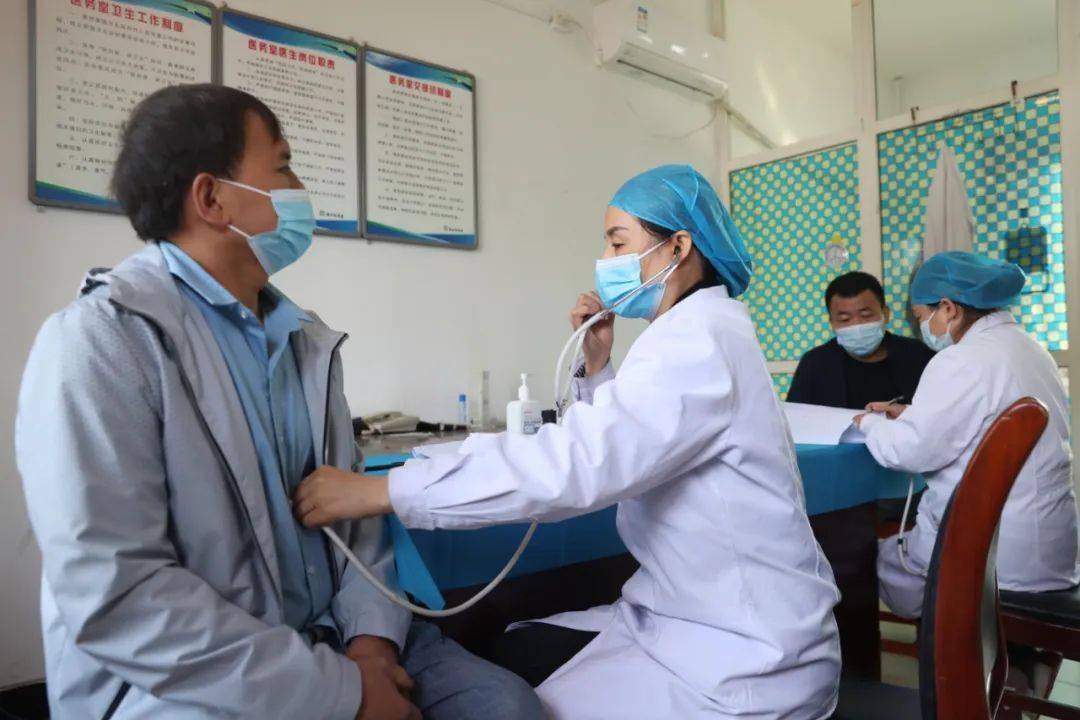 首位,大力加强职业病危害防治工作,坚持每年为职工进行职业健康体检