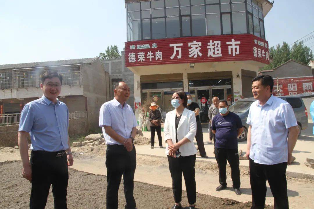 柘城县交通运输局党组书记局长耿志玮督导检查农村公路建设工作