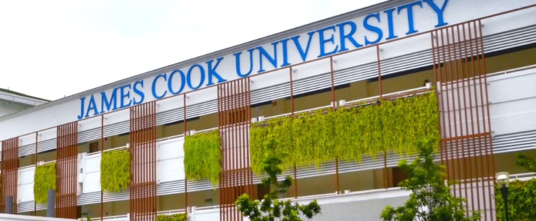 今年7月新学期开始詹姆斯库克大学新加坡校区逐步恢复线下课程