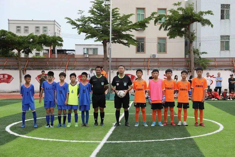 龙湖小学男子足球队荣获2022年汕头市校园足球特色学校足球联赛小学组