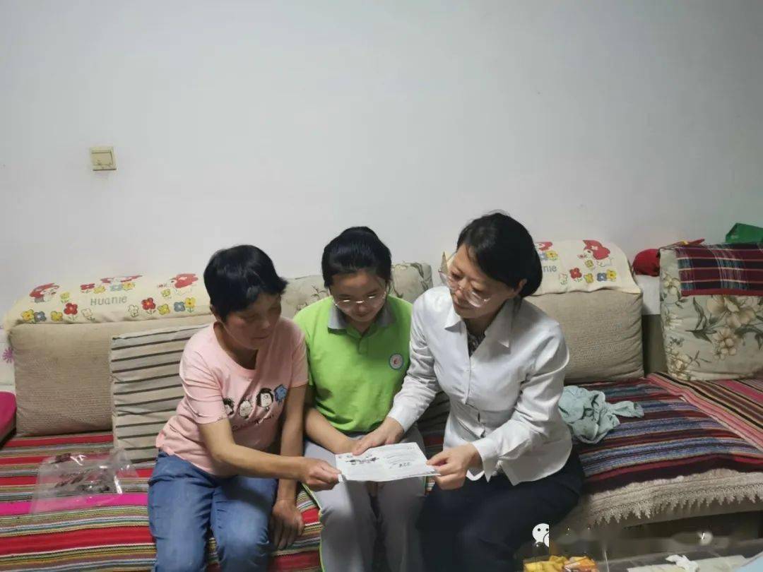 品质管理精准资助行情暖家访路澄城县城关二小开展精准资助大家访活动