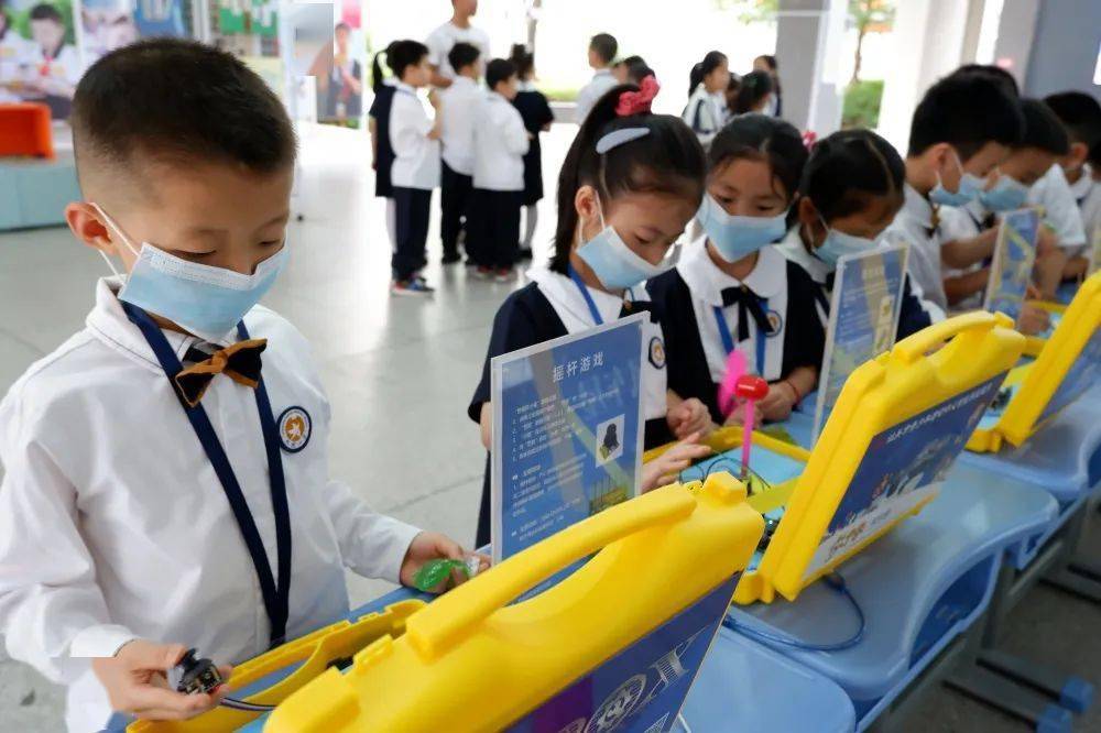 走进科技你我同行大悦小学举行2022年科技周活动