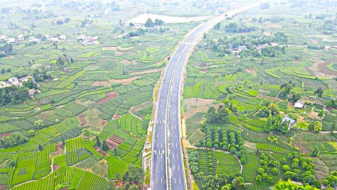 聚焦奏响双城协奏曲三局造成雅快速路全线贯通