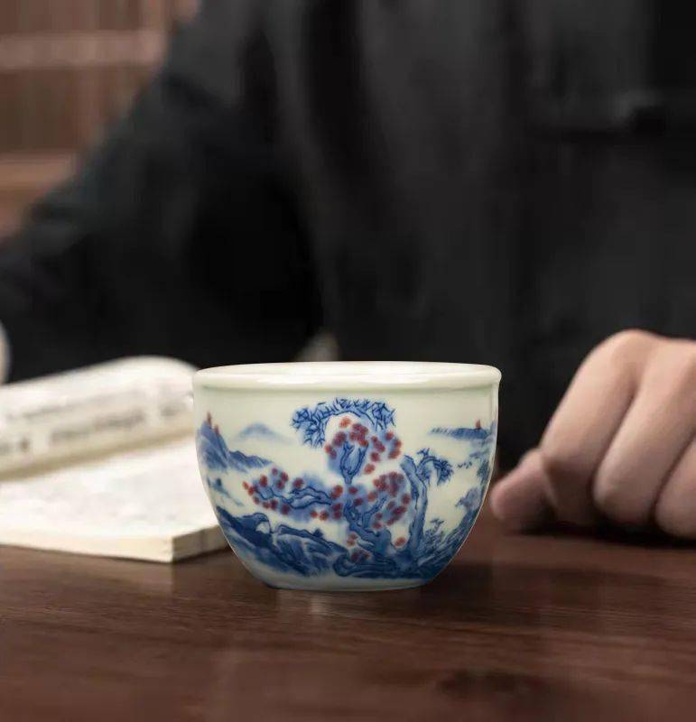 何谓青花釉里红？中国陶瓷博物馆的绝色主人杯，你也可以拥有！ 手机搜狐网