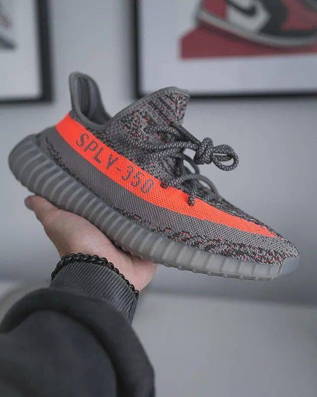 yeezy350灰橙今年補貨還是新款新實物你看出區別了嗎