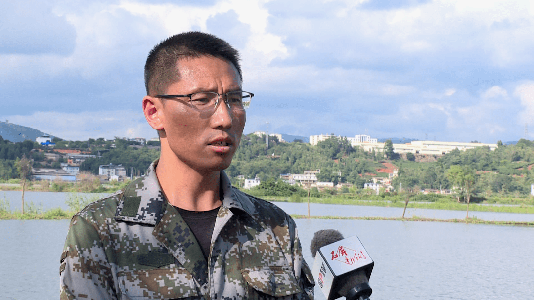 宝秀镇推行"一线工作法 " 让水清岸绿成为常态_龙湖_石屏县_河道