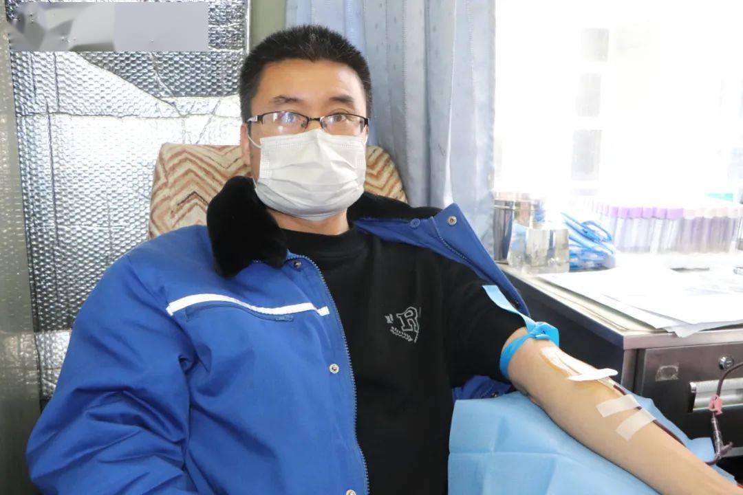 汤建林为社会和谐献份爱心