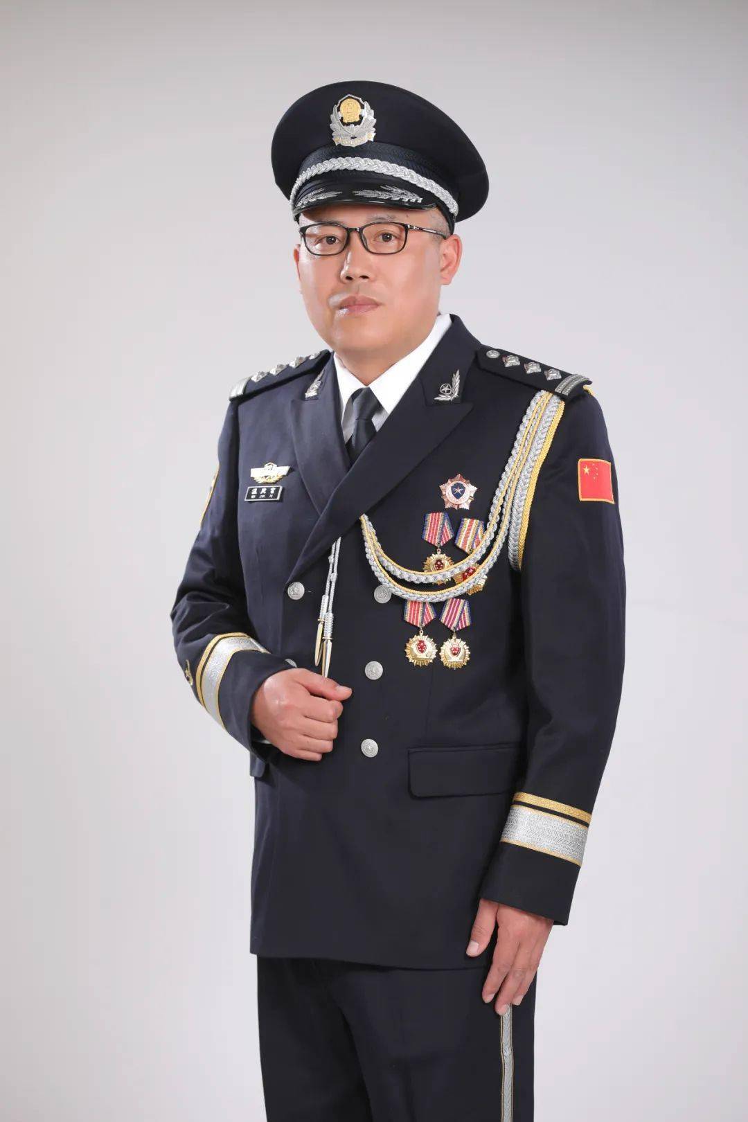 光荣公安北辰分局打击犯罪侦查支队七大队北仓派出所民警温建富获全国