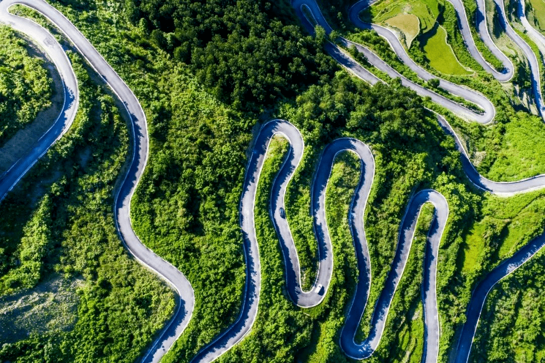 金佛山北坡公路图片