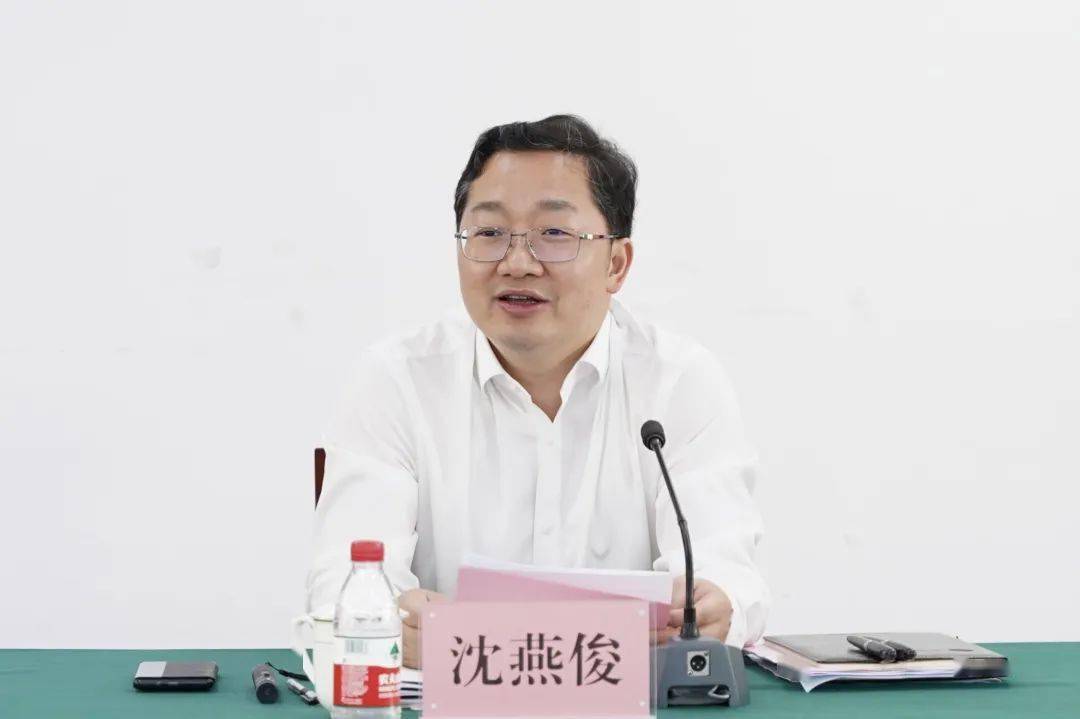 沈燕俊在专题调研义蓬街道时要求以产业迭代推动城市蝶变