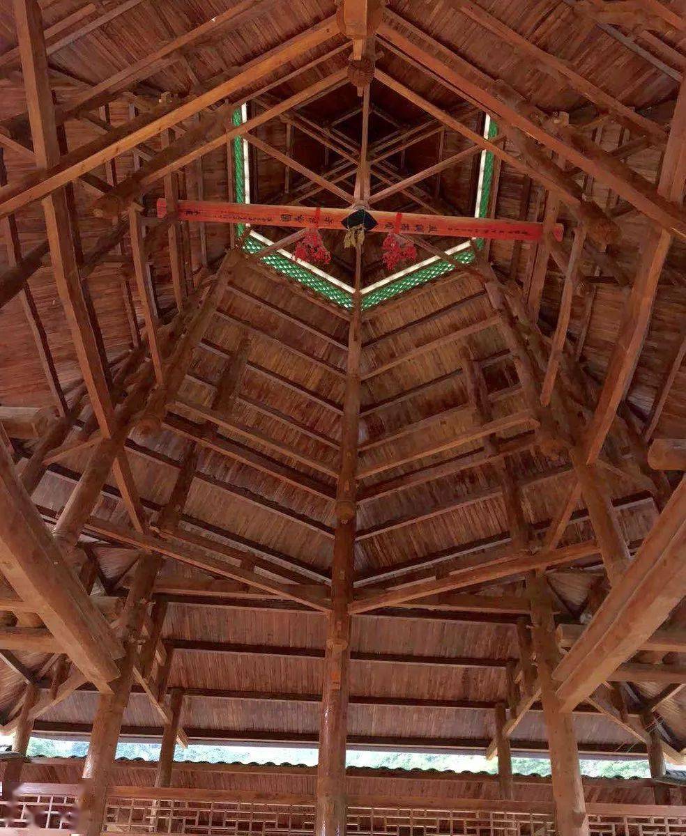 利用木楯衔接工法的榫卯结构,令许多中国古建筑基本不受到天灾人祸的