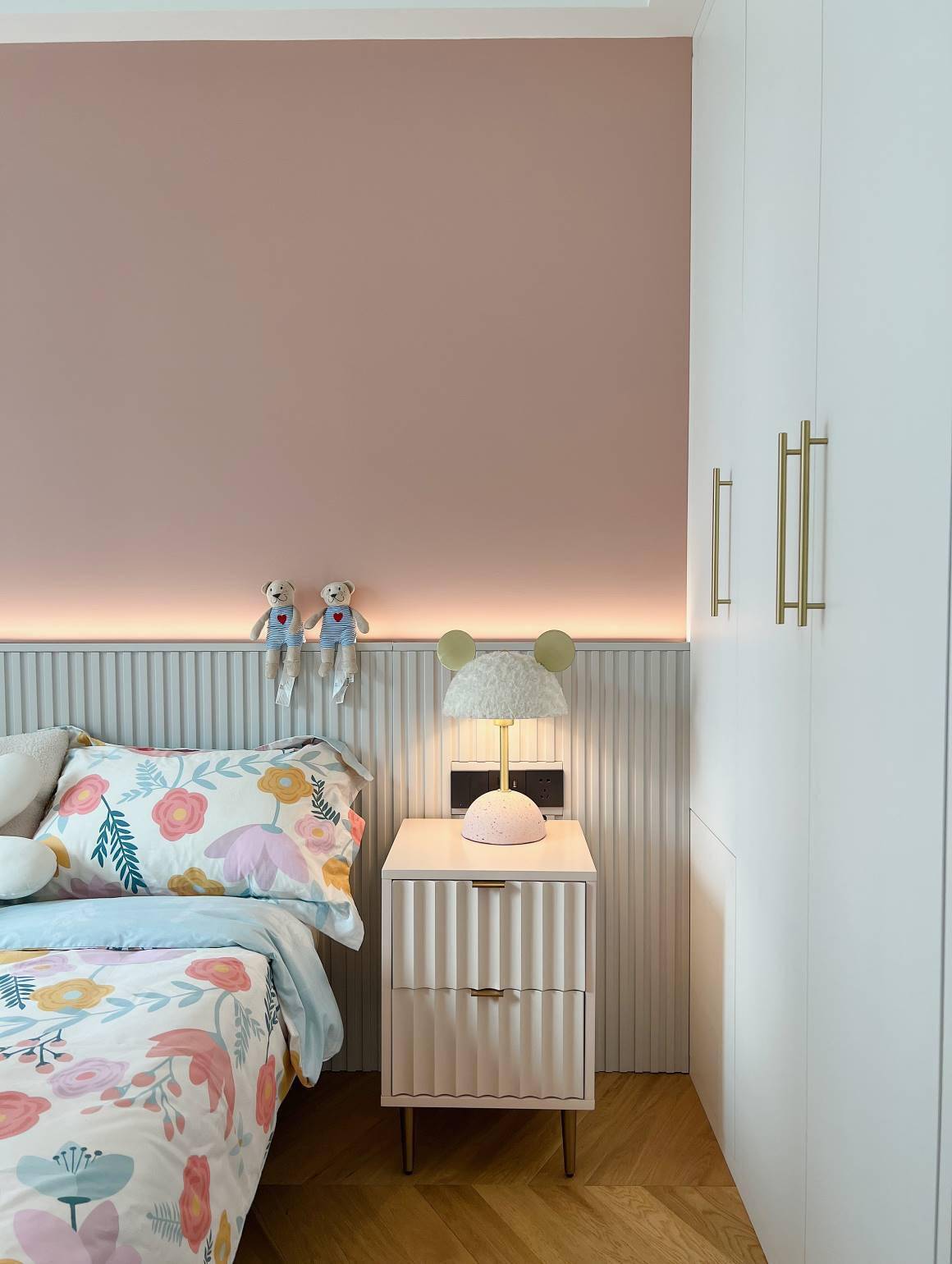 粉粉嫩嫩的公主房改造完成,买对乳胶漆安心入住