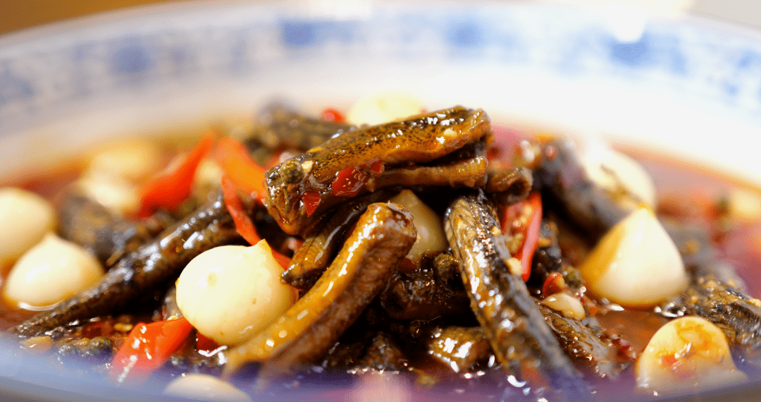 【大师的菜】味浓,味厚,味鲜,味香"烧鳝段",内江水鲜风味代表菜!