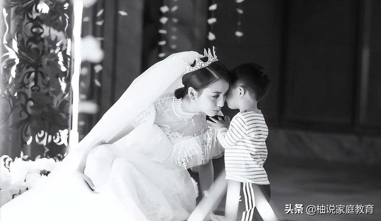 有种小暖男叫"佟丽娅儿子",像颗小太阳温暖,网友:咋养出来的_孩子