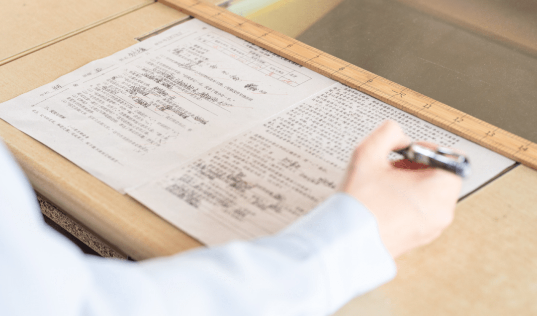 不看后悔:高考提前5分钟发卷子,竟然是让做这些事的……_考试_监考