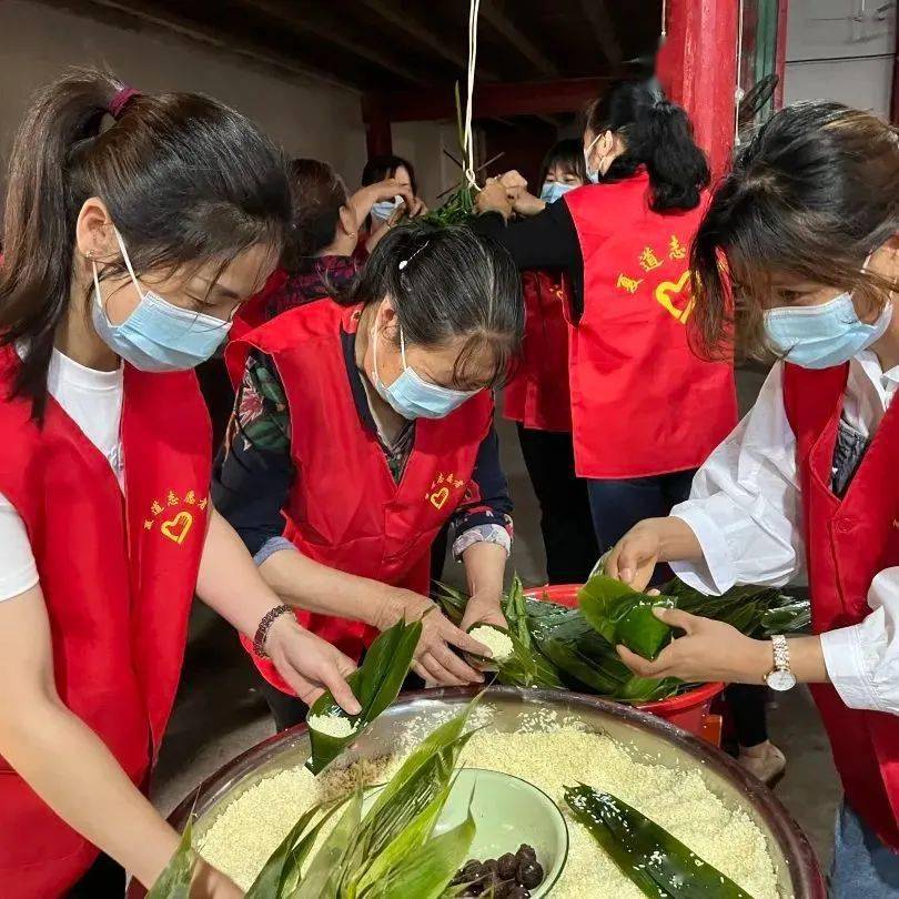 新时代文明实践夏道镇开展我们的节日端午粽情端午志愿助老志愿服务