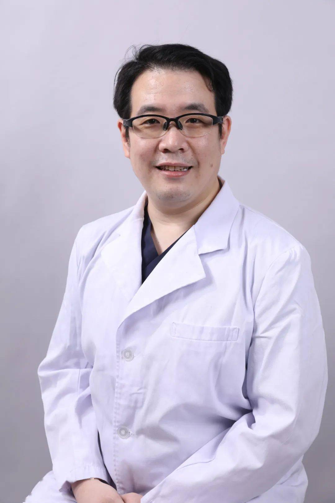 王晨光主任周五上午,周六上午刘燊主任周三上午,周日上午足踝外科天津