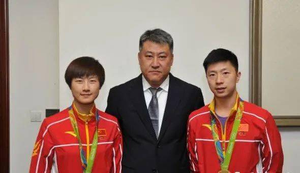 北京乒乓球队总教练张雷胶皮未必勤换但要勤粘