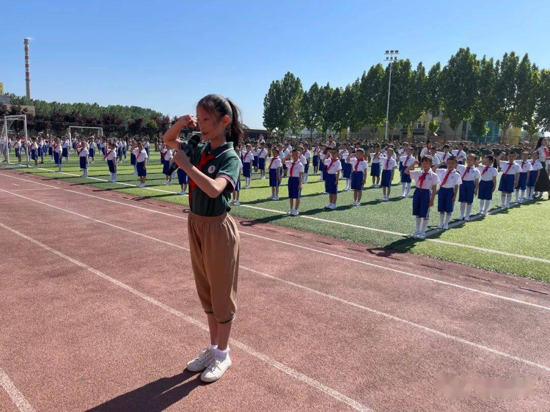 广饶县同和小学举办喜迎二十大争做好队员首批新队员入队仪式
