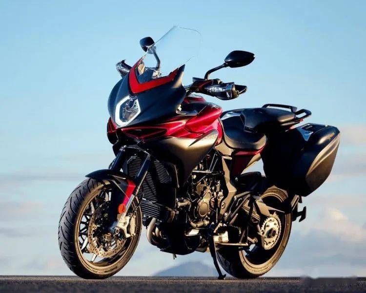 既运动又摩旅10辆最棒的在售运动旅行机车酷乐机车