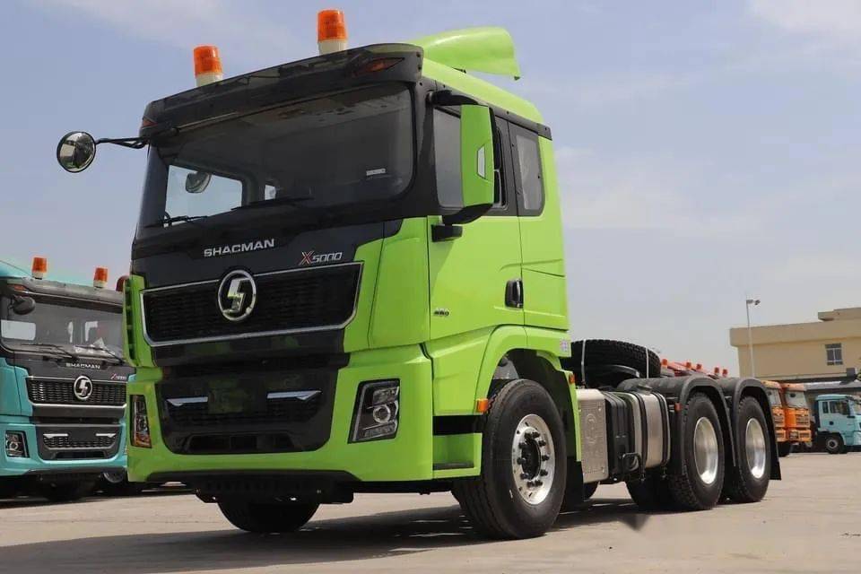 嫩绿色平顶驾驶室 平口铝圈 出口版陕汽德龙x5000牵引车有点意思_搜狐