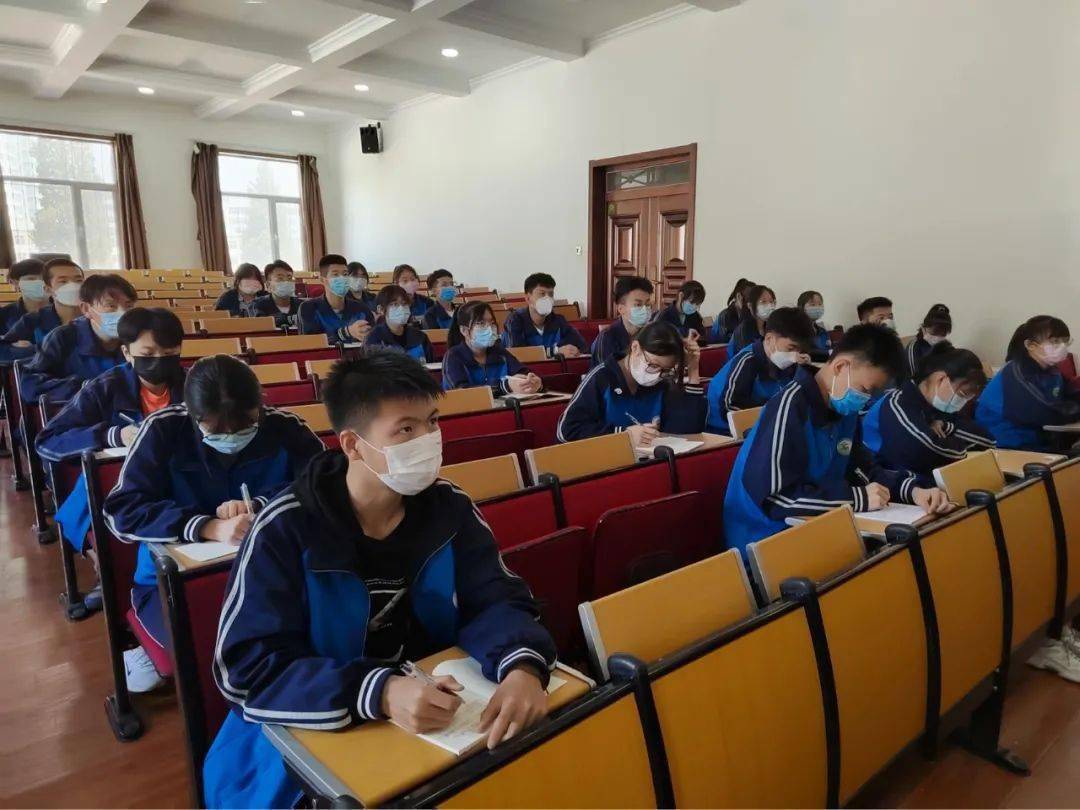 庆祝中国共青团成立100周年系列活动古交市第三中学校举办请党放心